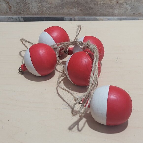 5 Wood Bobbers On Jute Rope Distressed Red & White Fish Net Floats Decor - Picture 5 of 7
